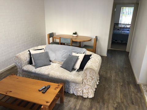 Affordable Comfortable Inglewood Apartment+Pool - Redcliffe Tourism 2