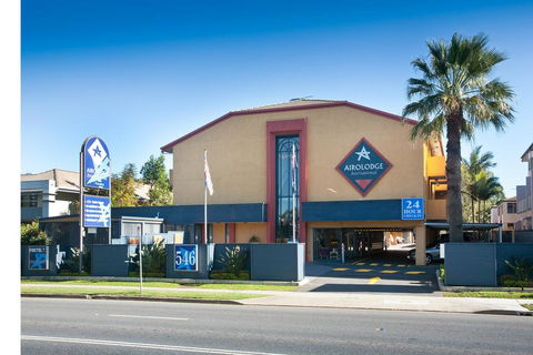 Airolodge International - Redcliffe Tourism 0