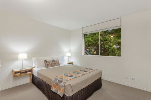 Airport International Hotel Brisbane - Redcliffe Tourism 1