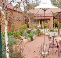 Albury Cottages - Redcliffe Tourism
