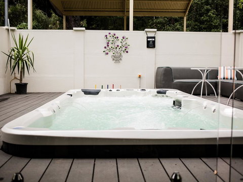 Aldgate Lodge Bed & Breakfast - Redcliffe Tourism 1