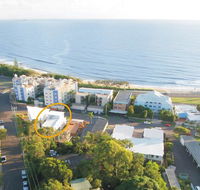 Alex Beach House - Redcliffe Tourism