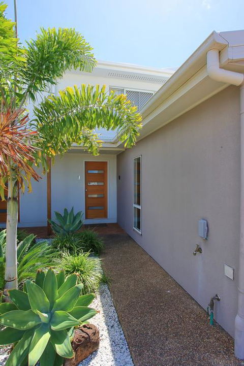 Alexandra Apartments - Redcliffe Tourism 3