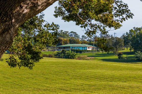 All About Me B & B - Redcliffe Tourism 1