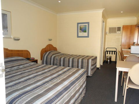 All Seasons Motor Lodge - Redcliffe Tourism 2