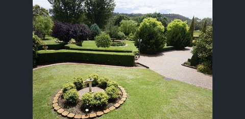 Allora Lodge Bed And Breakfast - Redcliffe Tourism 1