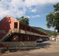 Alpine Hotel Bright - Redcliffe Tourism