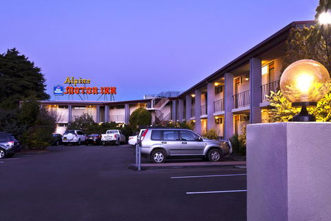 Alpine Motor Inn - Redcliffe Tourism 0