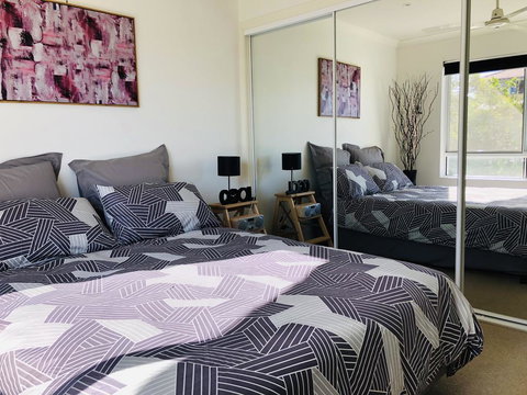 Amazing Apartment Ocean Views And Hot Tub On Balcony - Coolangatta - Redcliffe Tourism 1