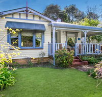 Ambrose Cottage Front Apartment - Redcliffe Tourism