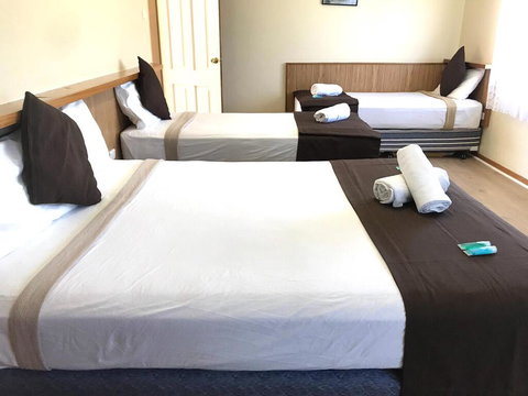 Angel's Rest Motel - Redcliffe Tourism 3
