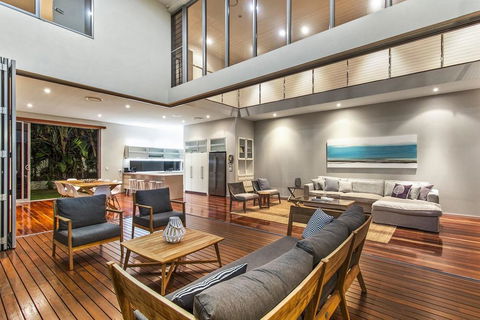 Angourie Beach House @ Corporate Boardies - Redcliffe Tourism 2