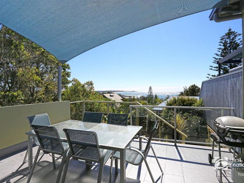 Angourie Blue 1 - Great Ocean Views - Surfing Beaches - Redcliffe Tourism 0