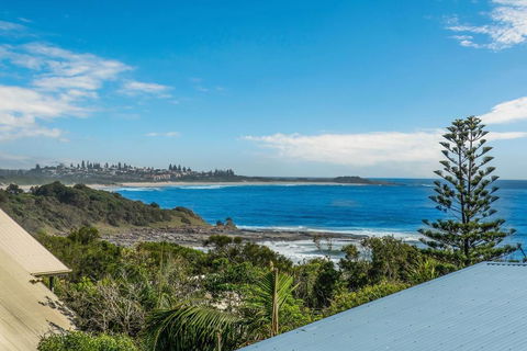 Angourie Blue Unit 2 - Redcliffe Tourism 1