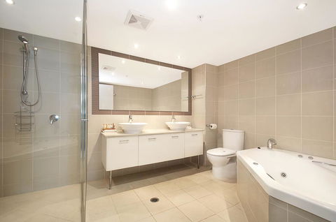 Aqua Vista Resort - Redcliffe Tourism 1