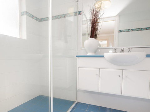 Aquarius Apartment 4 - Redcliffe Tourism 3