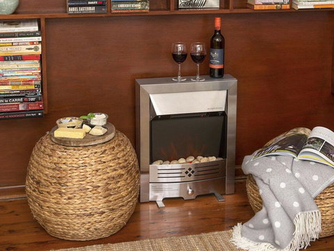 Araluen On Holden - Great Deck With Ocean Views - Redcliffe Tourism 2