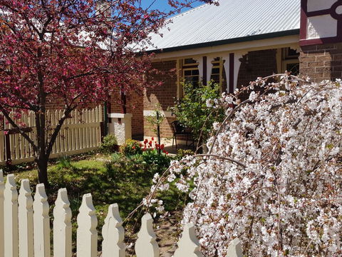 Arden On McLachlan - Redcliffe Tourism 1