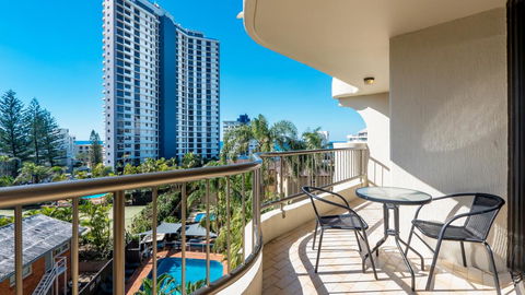Aristocrat Apartments - Redcliffe Tourism 1
