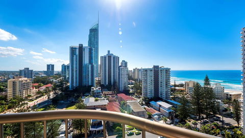 Aristocrat Apartments - Redcliffe Tourism 0