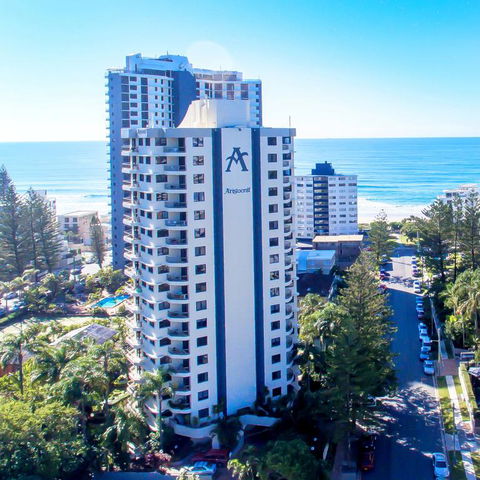 Aristocrat Apartments - Redcliffe Tourism 3