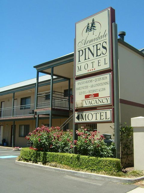 Armidale Pines Motel - Redcliffe Tourism 3