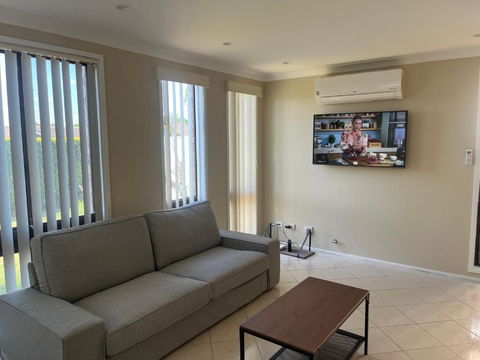 Luxurious Home - Redcliffe Tourism 1