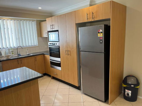 Luxurious Home - Redcliffe Tourism 3