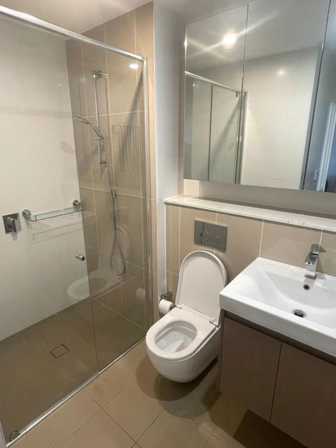 Luxury 2 Bed 2 Baths Apartment - Hurstville - Redcliffe Tourism 3