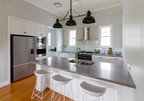 Luxury Grand Escapes Queenslander In Ipswich - Redcliffe Tourism 1