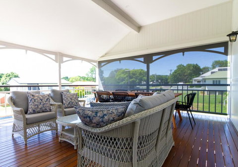 Luxury Grand Escapes Queenslander In Ipswich - Redcliffe Tourism 3