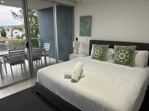 Luxury Spacious Apartment - Redcliffe Tourism 3