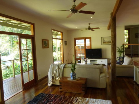 Magnolia Cottage - Redcliffe Tourism 2