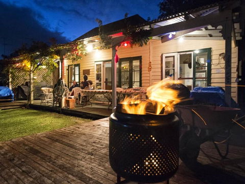 Mandurah Riverfront Holiday Rental - Redcliffe Tourism 2