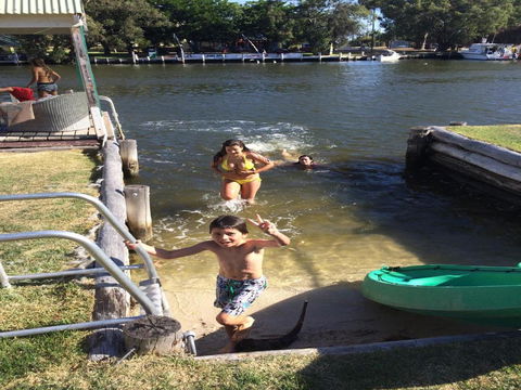 Mandurah Riverfront Holiday Rental - Redcliffe Tourism 1