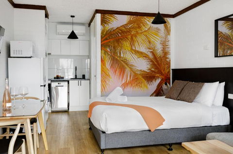 M Hotel - Redcliffe Tourism 1