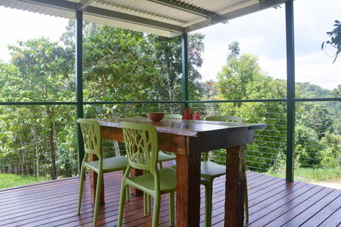 Mena Creek Flower House - Redcliffe Tourism 0