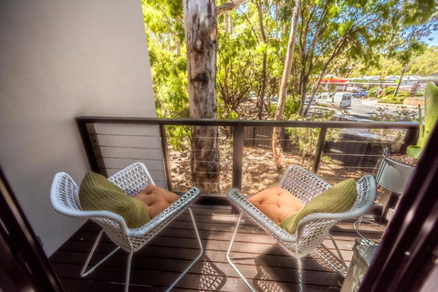 MARGARET FOREST RETREAT Apartment 129 - Located Within Margaret Forest, In The Heart Of The Town Centre Of Margaret River, Spa Apartment! - Redcliffe Tourism 0
