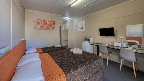 Matilda Motel - Redcliffe Tourism 1