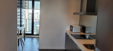 MB 3006 SkyLab Apartment Hotel - Redcliffe Tourism 3