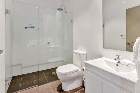 Meridian Hotel Hurstville - Redcliffe Tourism 2