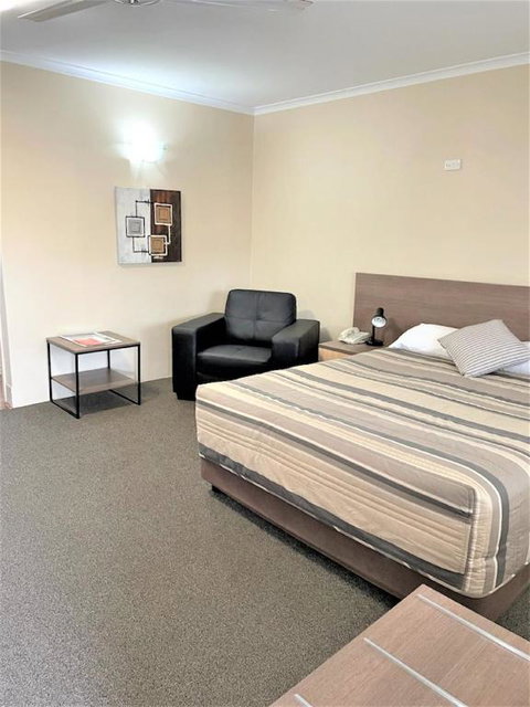 Milgate Motel - Redcliffe Tourism 0