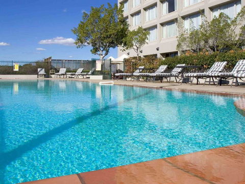 Mercure Sydney Parramatta - Redcliffe Tourism 0