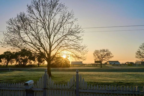 Miners Cottage Lancefield - Redcliffe Tourism 1
