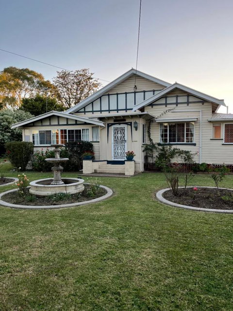 Mirrabooka Guest House - Redcliffe Tourism 1
