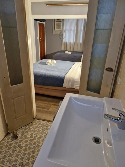 Mount View Motel - Redcliffe Tourism 2