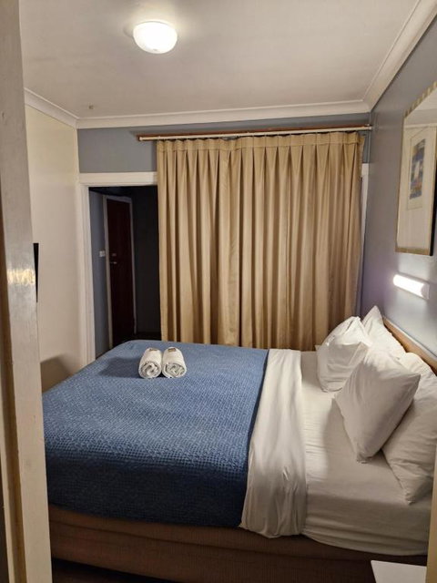 Mount View Motel - Redcliffe Tourism 1