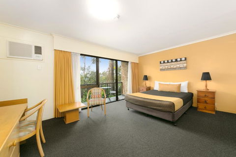 Mt Ommaney Hotel Apartments - Redcliffe Tourism 1