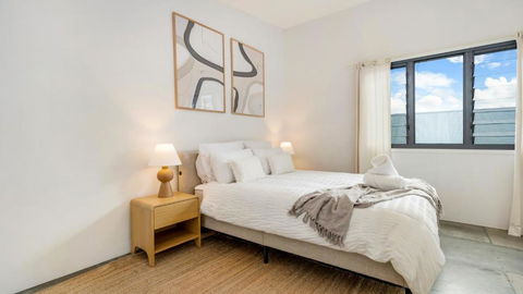 Mullum Haven 3 - Central & Stylish Townhouse - Redcliffe Tourism 1