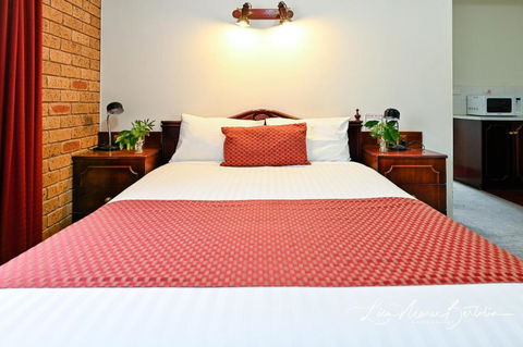 Narrandera Club Motor Inn - Redcliffe Tourism 2